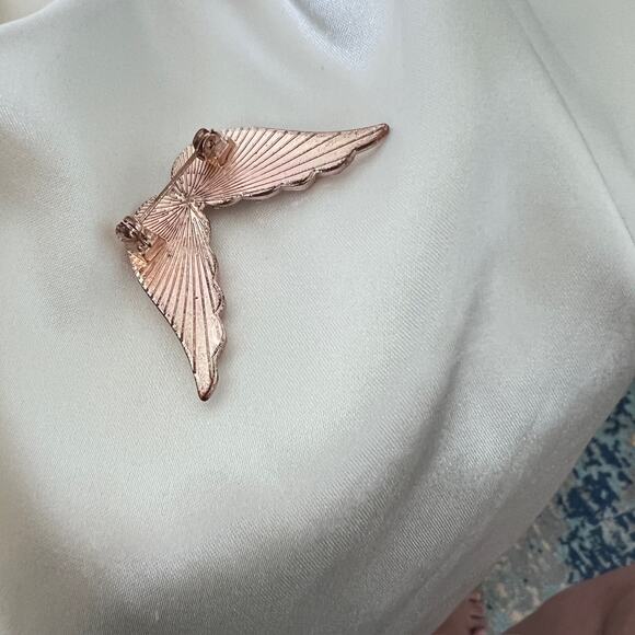 Victoria’s Secret Rare Bling Rose Gold Angel Wings Brooch Pin - Picture 3 of 4
